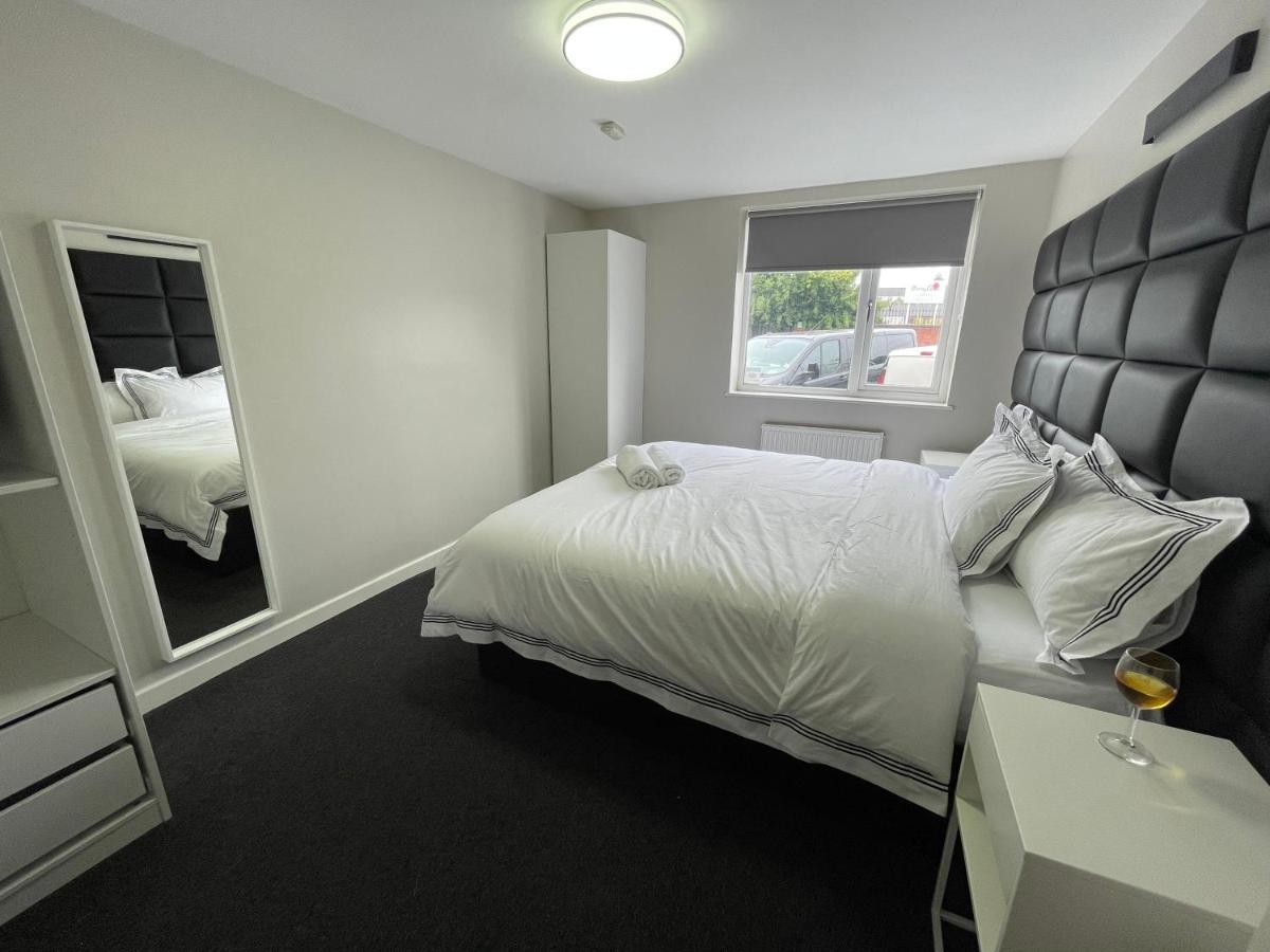 Mays Apartments - 102 Mill Street, Free Parking, 2 Minute Walk To Baltic Market And City Centre - Apartments Sleep 1-10 Guests Liverpool Eksteriør bilde