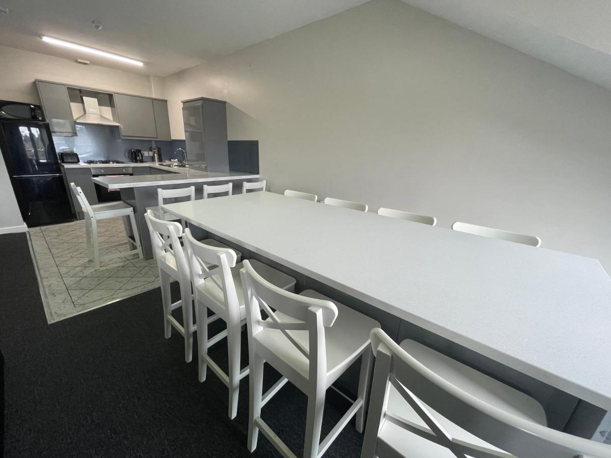 Mays Apartments - 102 Mill Street, Free Parking, 2 Minute Walk To Baltic Market And City Centre - Apartments Sleep 1-10 Guests Liverpool Eksteriør bilde