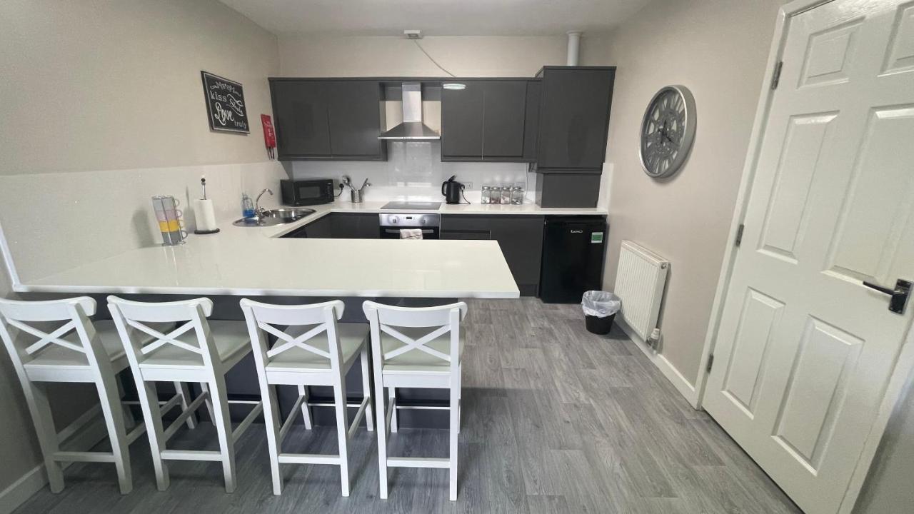 Mays Apartments - 102 Mill Street, Free Parking, 2 Minute Walk To Baltic Market And City Centre - Apartments Sleep 1-10 Guests Liverpool Eksteriør bilde