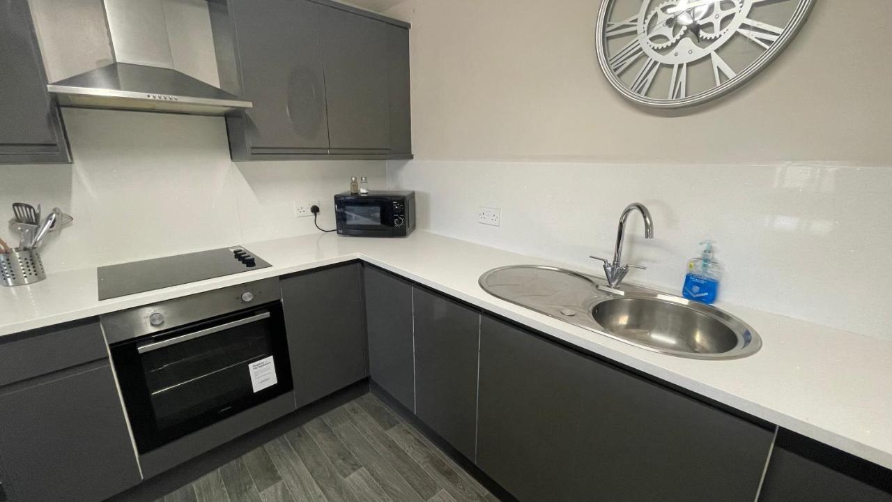 Mays Apartments - 102 Mill Street, Free Parking, 2 Minute Walk To Baltic Market And City Centre - Apartments Sleep 1-10 Guests Liverpool Eksteriør bilde