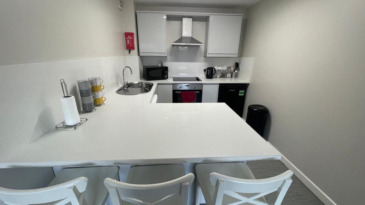 Mays Apartments - 102 Mill Street, Free Parking, 2 Minute Walk To Baltic Market And City Centre - Apartments Sleep 1-10 Guests Liverpool Eksteriør bilde
