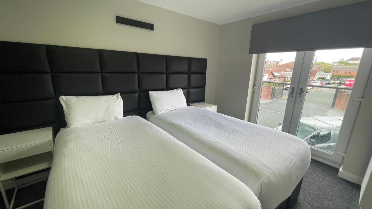 Mays Apartments - 102 Mill Street, Free Parking, 2 Minute Walk To Baltic Market And City Centre - Apartments Sleep 1-10 Guests Liverpool Eksteriør bilde