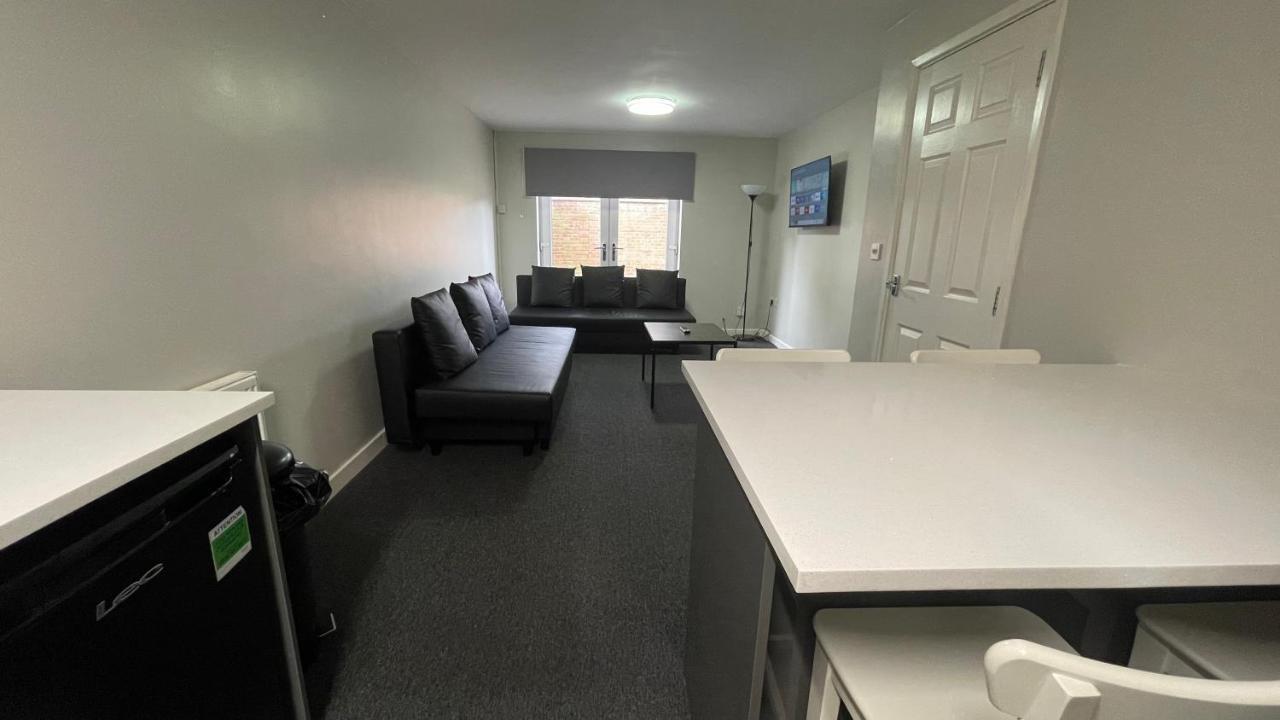 Mays Apartments - 102 Mill Street, Free Parking, 2 Minute Walk To Baltic Market And City Centre - Apartments Sleep 1-10 Guests Liverpool Eksteriør bilde