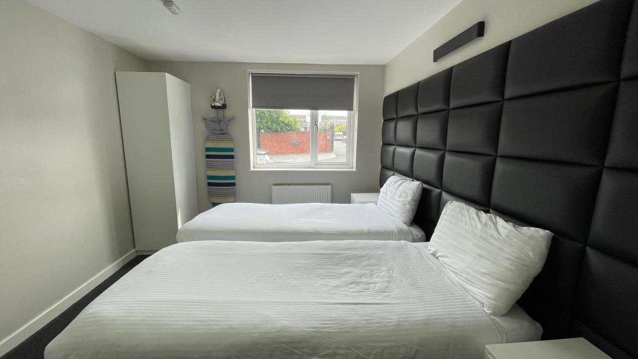 Mays Apartments - 102 Mill Street, Free Parking, 2 Minute Walk To Baltic Market And City Centre - Apartments Sleep 1-10 Guests Liverpool Eksteriør bilde