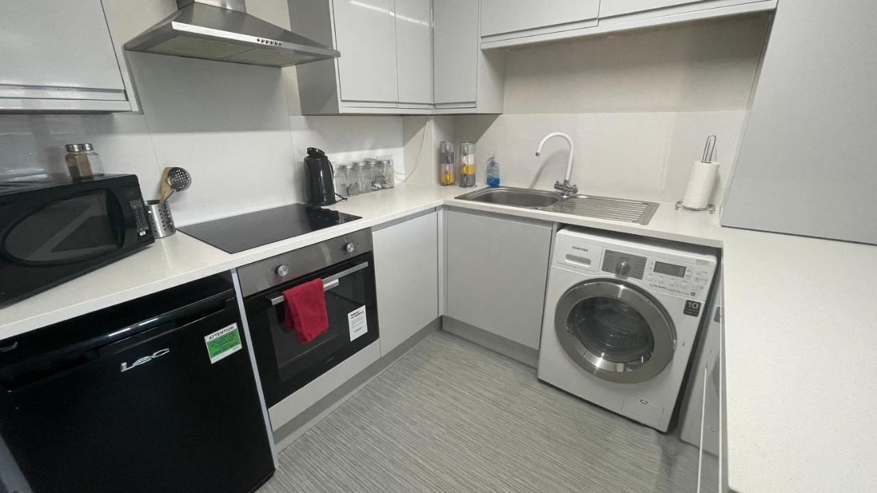 Mays Apartments - 102 Mill Street, Free Parking, 2 Minute Walk To Baltic Market And City Centre - Apartments Sleep 1-10 Guests Liverpool Eksteriør bilde